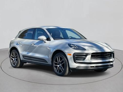 2022 Porsche Macan Base