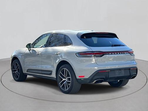 2022 Porsche Macan Base