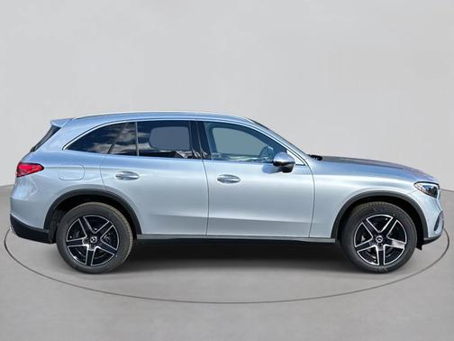 2026 Mercedes-Benz GLC 300 Base