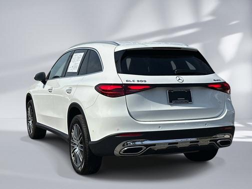 Polar White 2025 Mercedes-Benz GLC 300 Base