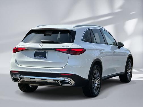 Polar White 2025 Mercedes-Benz GLC 300 Base