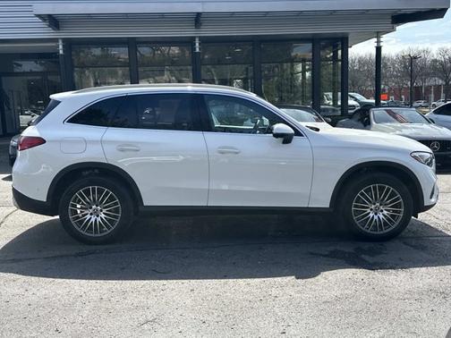 2025 Mercedes-Benz GLC 300 Base