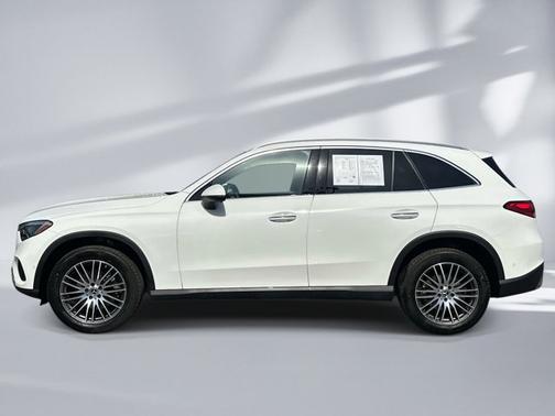 Polar White 2025 Mercedes-Benz GLC 300 Base