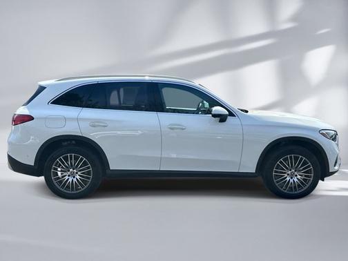 Polar White 2025 Mercedes-Benz GLC 300 Base