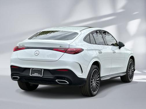 MANUFAKTUR Moonlight White Metallic 2024 Mercedes-Benz GLC 300 Base