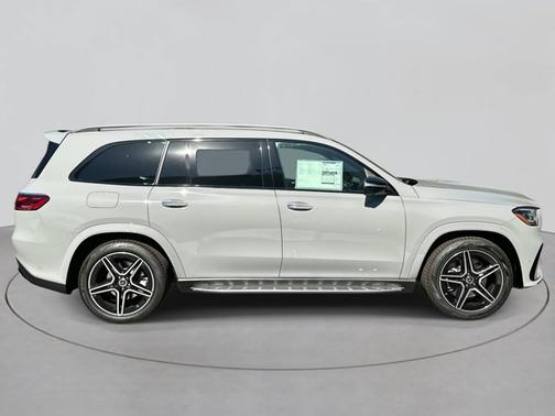 2026 Mercedes-Benz GLS 450 Base