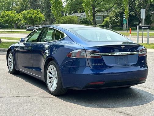 2017 Tesla Model S 90D