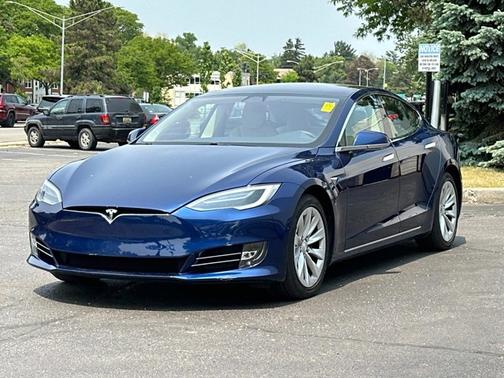 2017 Tesla Model S 90D