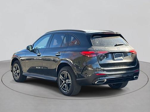 2026 Mercedes-Benz GLC 300 Base