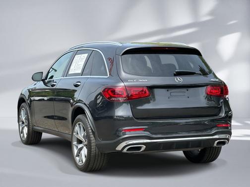 Graphite Gray Metallic 2022 Mercedes-Benz GLC 300 Base