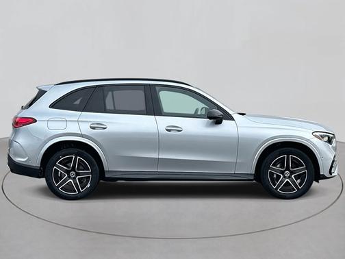 2025 Mercedes-Benz GLC 300 Base
