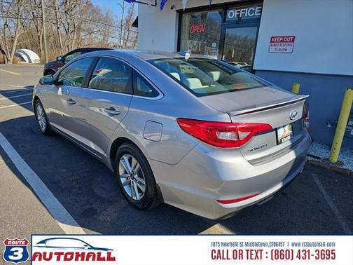 2017 Hyundai SONATA SE