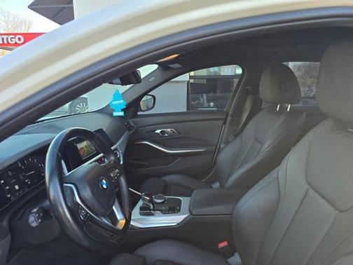 2021 BMW 330 i