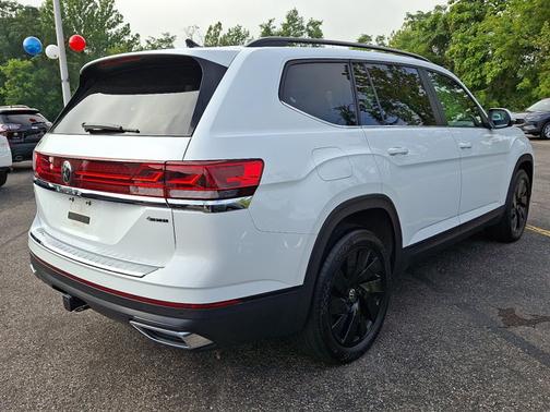 2024 Volkswagen Atlas 2.0T SE