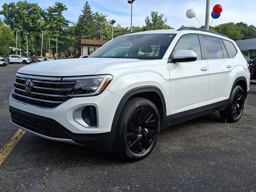 2024 Volkswagen Atlas 2.0T SE