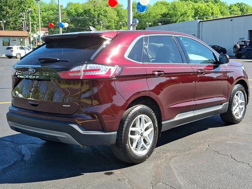 BURGUNDY VELVET MET TINT CC 2024 Ford Edge SEL
