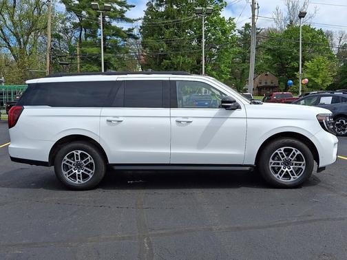 OXFORD WHITE 2025 Ford Expedition ACTIVE