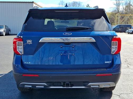 ATLAS BLUE METALLIC 2020 Ford Explorer XLT