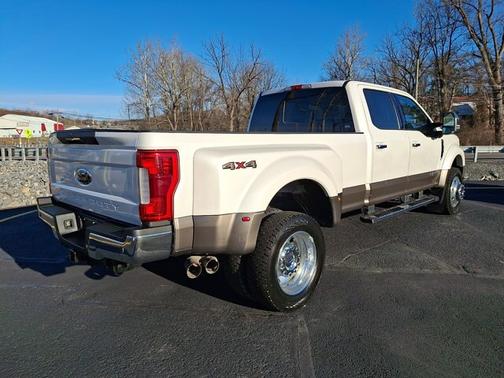 2019 Ford F-450 LARIAT DRW