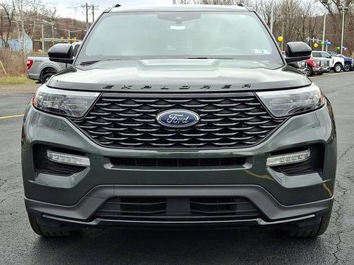FORGED GREEN METALLIC 2024 Ford Explorer ST-LINE