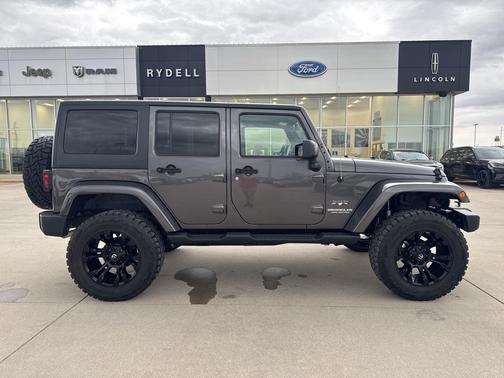 2016 Jeep Wrangler Unlimited Sahara