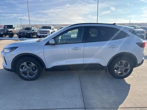 2025 Ford Escape ST-Line Select