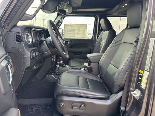 granite crystal metallic clearcoat 2026 Jeep Wrangler 4-Door Sahara 4x4