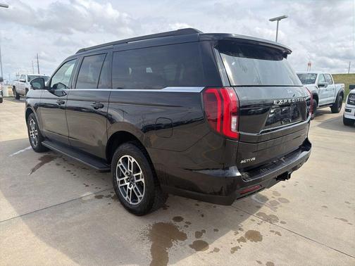 Agate Black Metallic 2025 Ford Expedition Max Active 4x4