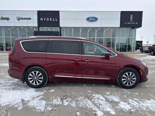 2020 Chrysler Pacifica Touring-L Plus