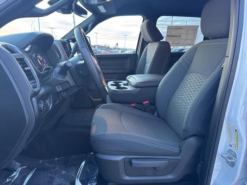 2026 RAM 2500 Tradesman Crew Cab 4x4 6'4' Box