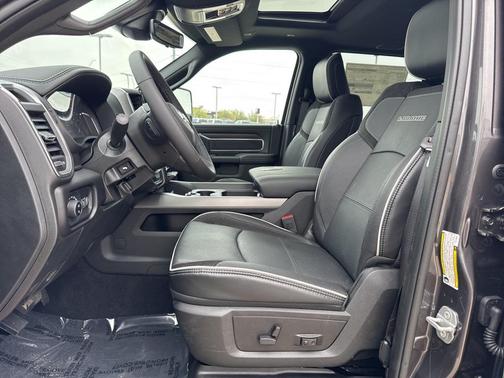 2026 RAM 2500 Laramie Crew Cab 4x4 6'4' Box