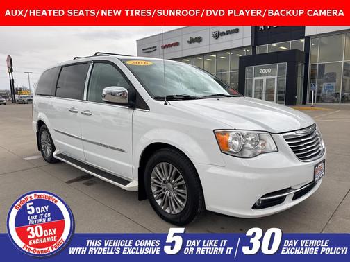 2016 Chrysler Town & Country Touring-L