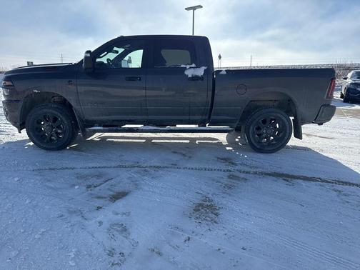 2025 RAM 3500 Big Horn Crew Cab 4x4 6'4' Box