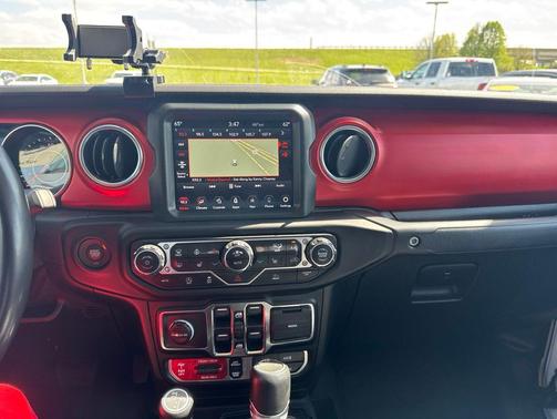 Bright White Clearcoat 2022 Jeep Gladiator Rubicon