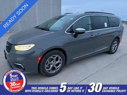 Ceramic Gray Clearcoat 2023 Chrysler Pacifica Limited