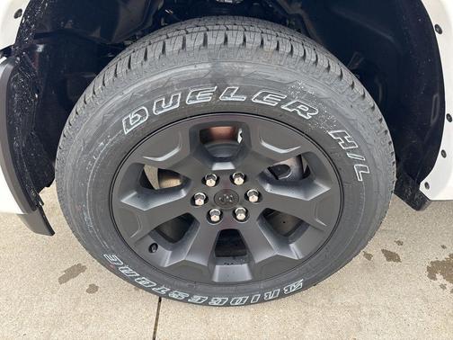 Bright White Clearcoat 2026 RAM 1500 Big Horn/Lone Star