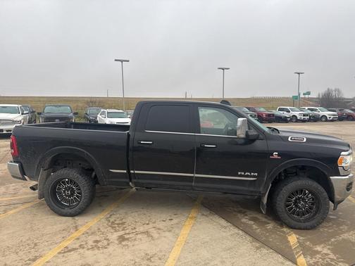 2022 RAM 2500 Limited Crew Cab 4x4 6'4' Box