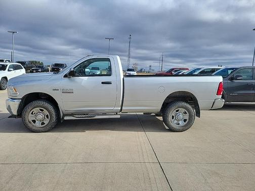 2017 RAM 2500 Tradesman Regular Cab 4x4 8' Box
