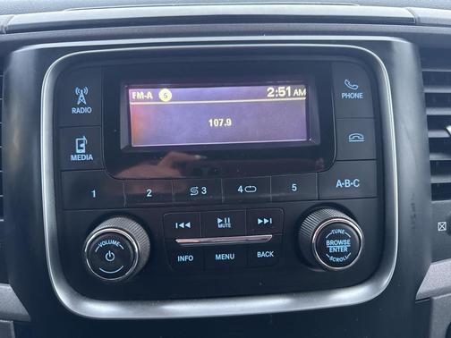 2017 RAM 2500 Tradesman Regular Cab 4x4 8' Box