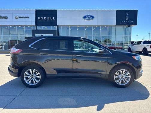 Black Metallic 2024 Ford Edge Titanium
