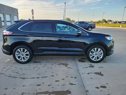 Black Metallic 2024 Ford Edge Titanium
