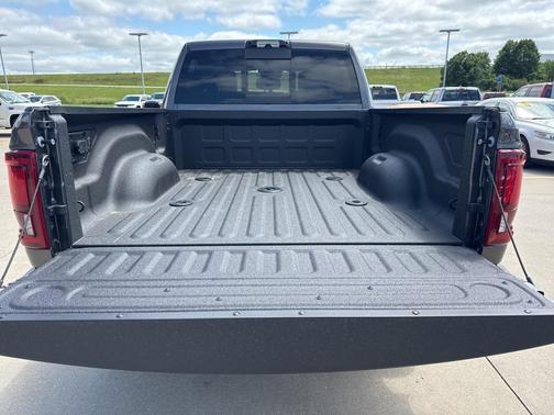 2025 RAM 2500 Laramie Crew Cab 4x4 6'4' Box