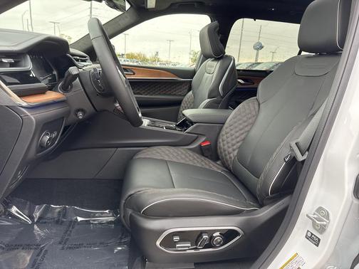 2025 Jeep Grand Cherokee L Summit Reserve