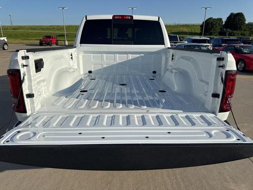2025 RAM 2500 Tradesman Crew Cab 4x4 6'4' Box