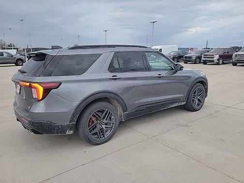 Carbonized Gray Metallic 2025 Ford Explorer ST
