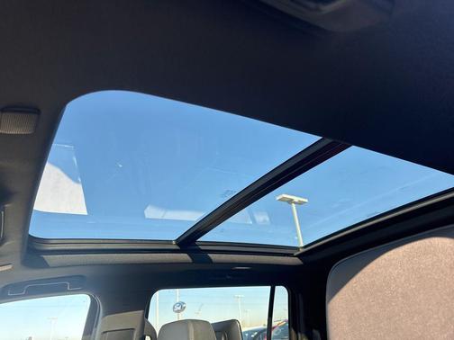 2024 Chevrolet Suburban 4WD Z71