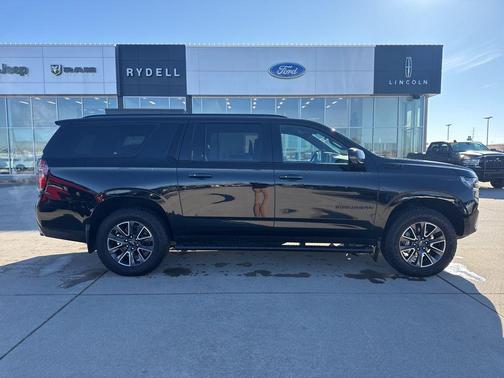 2024 Chevrolet Suburban 4WD Z71