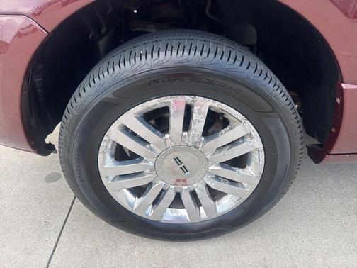 2012 Lincoln Navigator Base