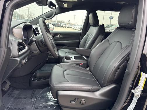 2026 Chrysler Pacifica L