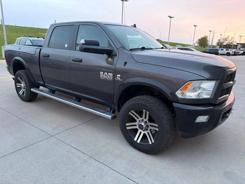 Granite Crystal Metallic Clearcoat 2016 RAM 2500 Outdoorsman